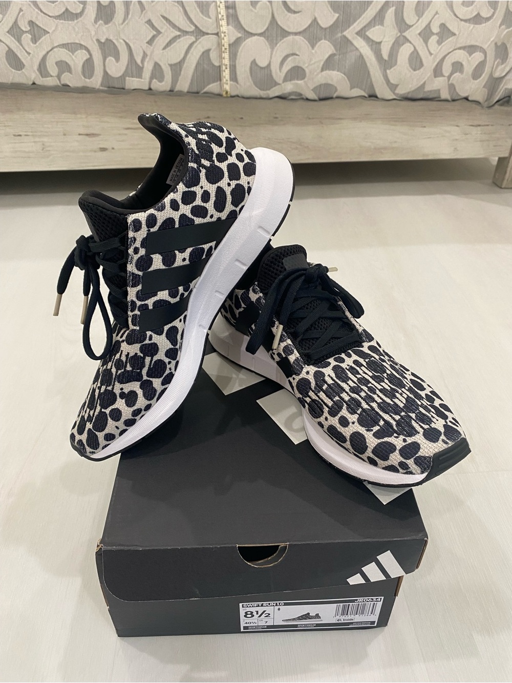 NWB adidas Black and White Leopard Print Swift Run 1.0 Sneakers